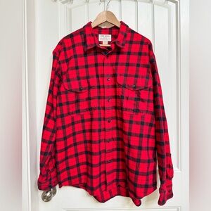 Filson 100% Cotton Flannel Alaskan Guide Shirt in Red/Black Check. Size XL